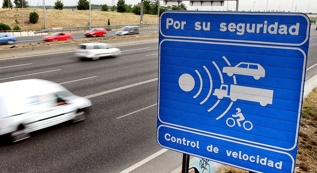 ley nacional de transito fiscalizacion de velocidad - Qué dice el artículo 48 de la Ley Nacional de tránsito